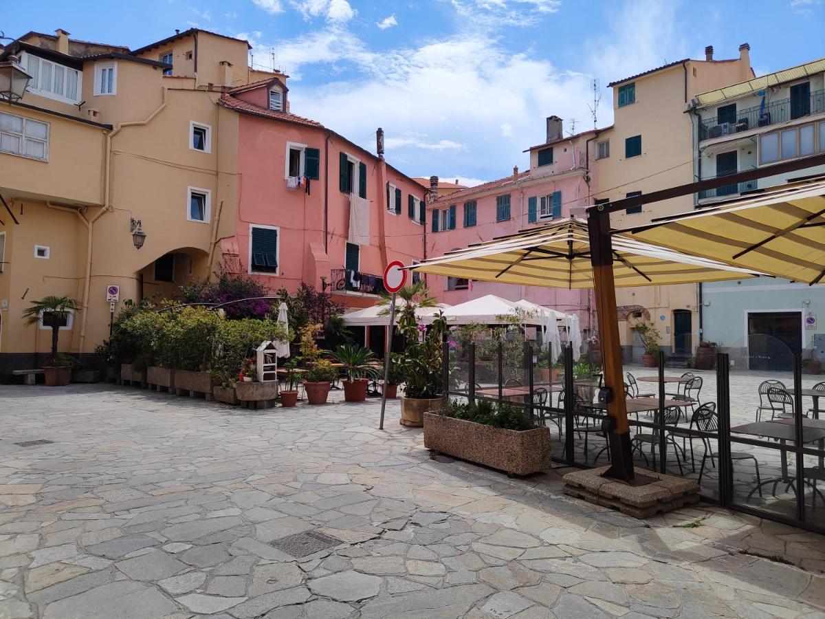 Incantevole appartamento sul mare - Borgo Marina Imperia Esterno foto